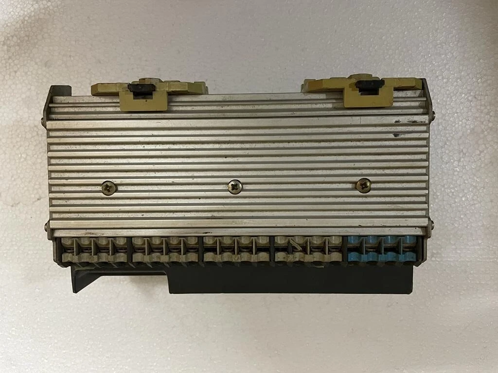 admin/uploads/uploads/moeller ps3-dc program logic controller klockner moell_2.webp